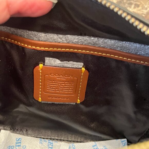 NWT Coach Essential Cosmetic Pouch/Bag/Case in Black Pebble Leather - Picture 16 of 16